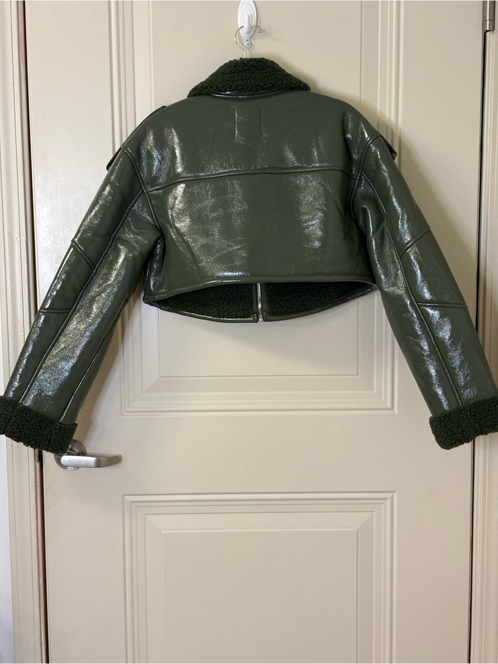NWT Fashion Nova Green Cropped Faux Leather Bomber Jacket w/Faux Fur Trim SZ L - Picture 8 of 16